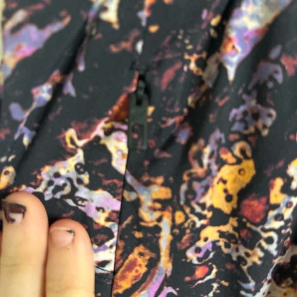 Fabletics Multicolor Abstract Jacket - Picture 15 of 16